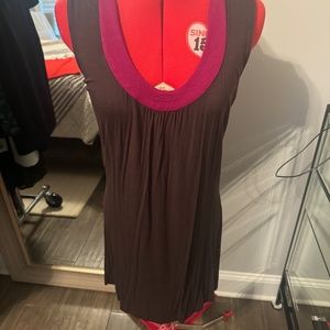 Banana Republic chocolate and fuchsia summer dress. Size small.